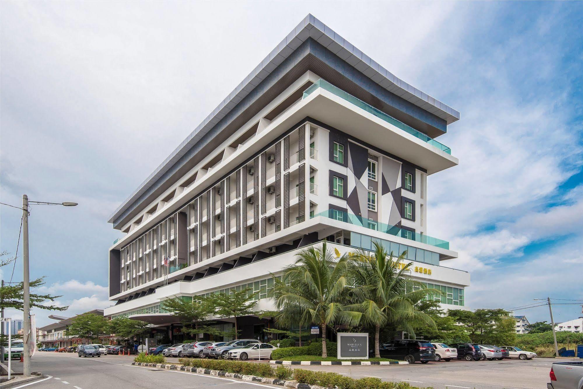 Marvelux Hotel Malacca Bagian luar foto