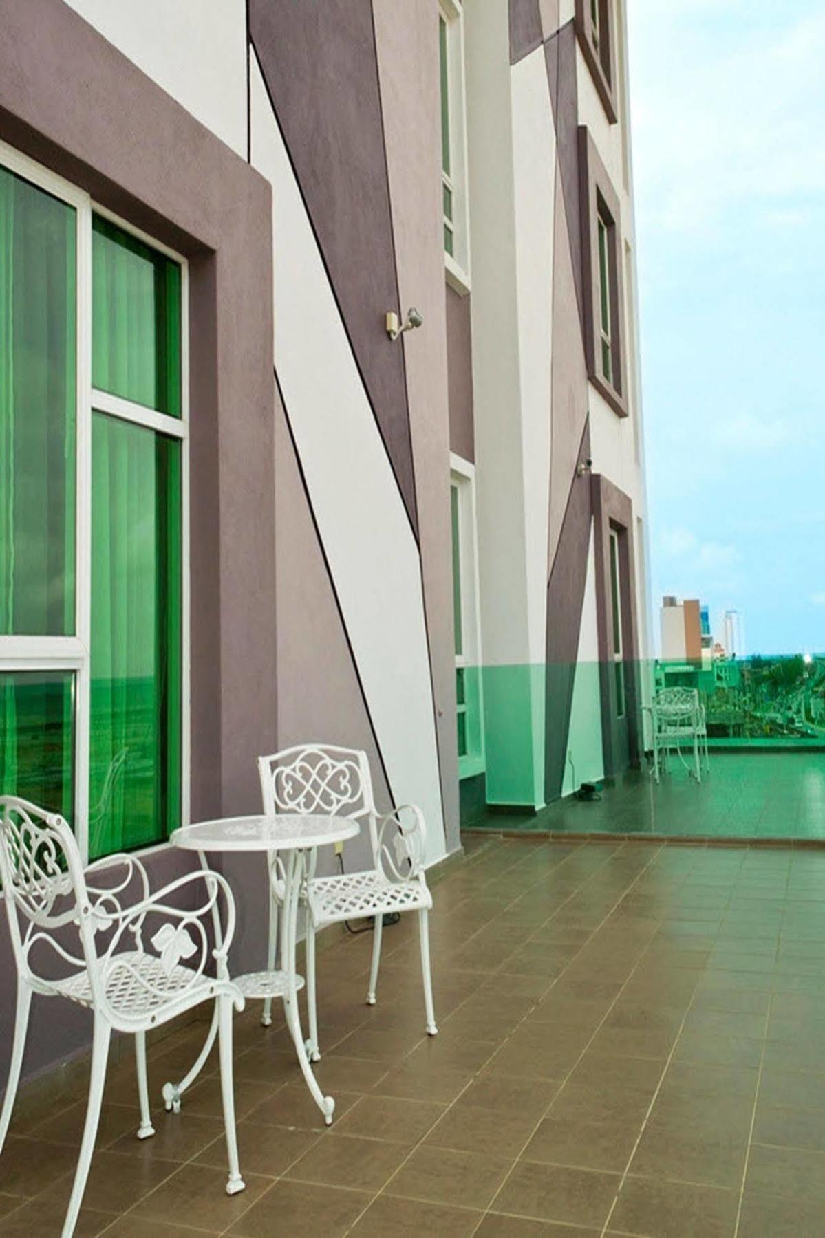 Marvelux Hotel Malacca Bagian luar foto